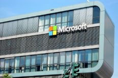 Technologie || Microsoft a dépassé les 2000 milliards de capitalisation boursière