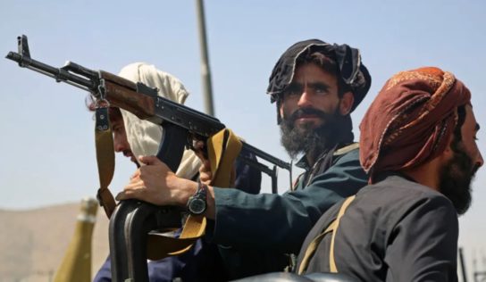 Afghanistan : les talibans lancent un appel au retour des vols internationaux à Kaboul