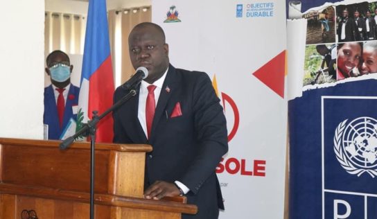 Haïti: le ministre Ricardin Saint-Jean promet d’accompagner les gagnants du Forum sur l’Entrepreneuriat Jeunesse