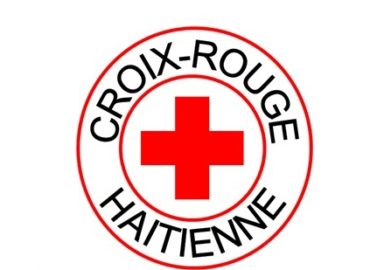 Des jeunes formés en circulation routière par la Croix-Rouge haïtienne à Port-de-Paix