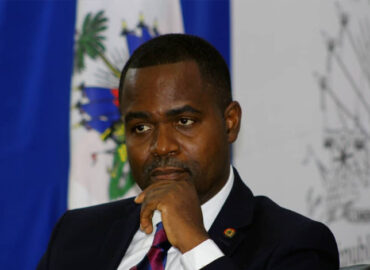 L’AVANT-PROJET DE LA NOUVELLE CONSTITUTION EST INCONTESTABLEMENT ILLÉGITIME, PEU CRÉDIBLE, MAIS PAS TOTALEMENT INCONSISTANT